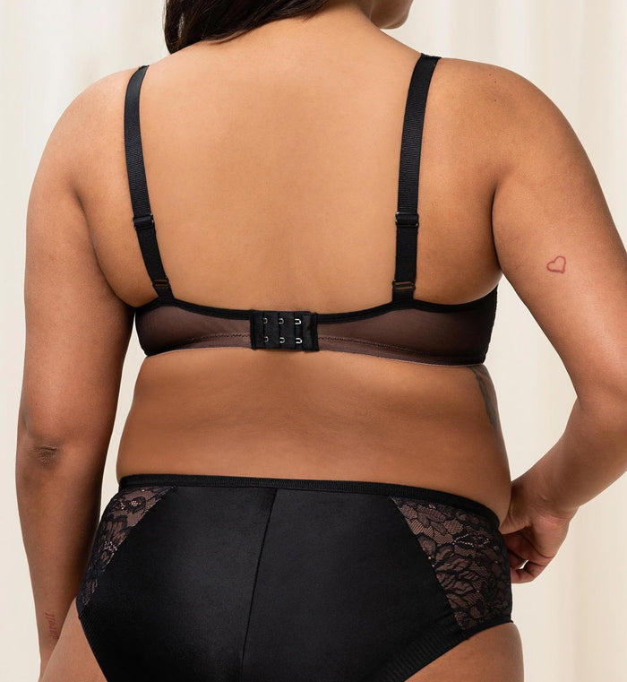 BLACK AMOURETTE CHARM WHP02