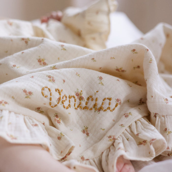 Baby blanket - Beige Flowers