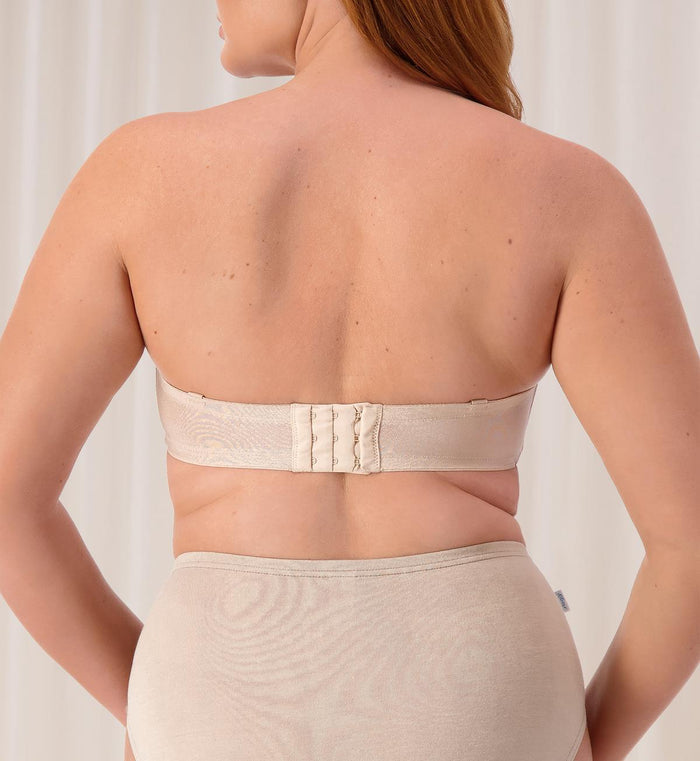 BEIGE TRIUMPH BEAUTIFUL SILHOUETTE STRAPLESS BRA