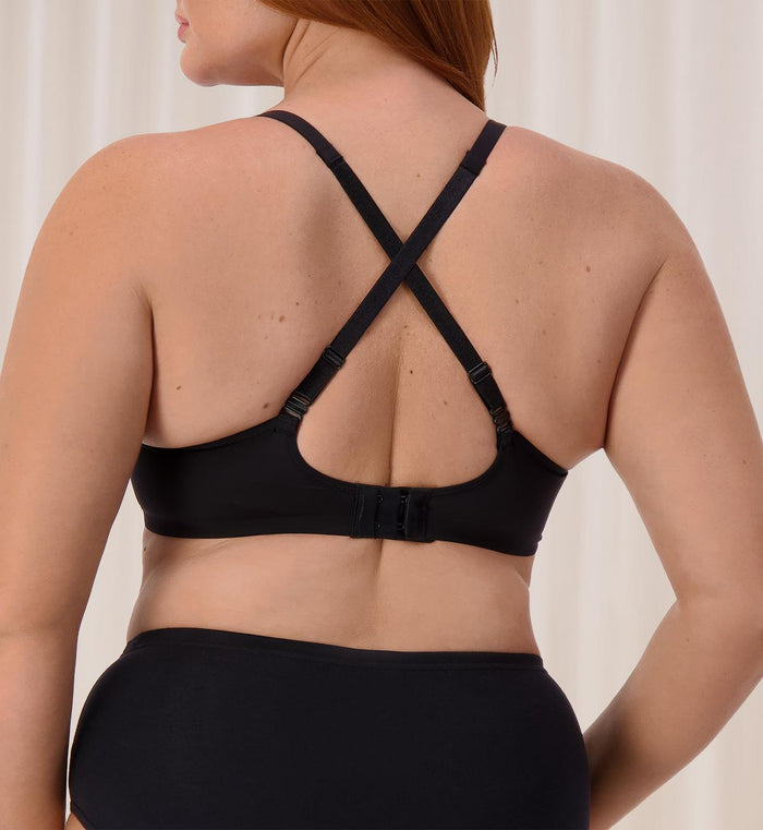 BLACK TRIUMPH BODY MAKE-UP SMOOTH T-SHIRT BRA