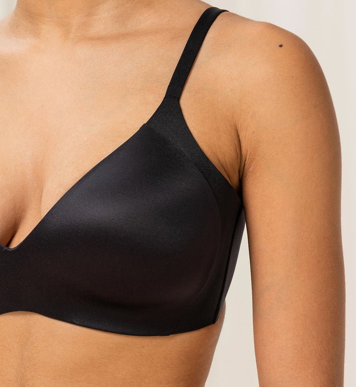 BLACK TRIUMPH BODY MAKE-UP SOFT TOUCH WIREFREE BRA