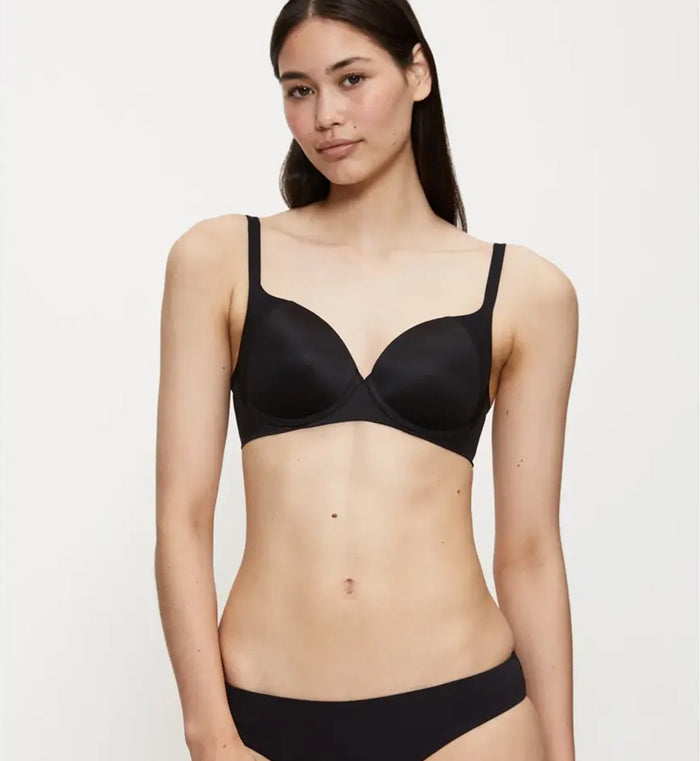 BLACK TRIUMPH BODY MAKE-UP SOFT TOUCH