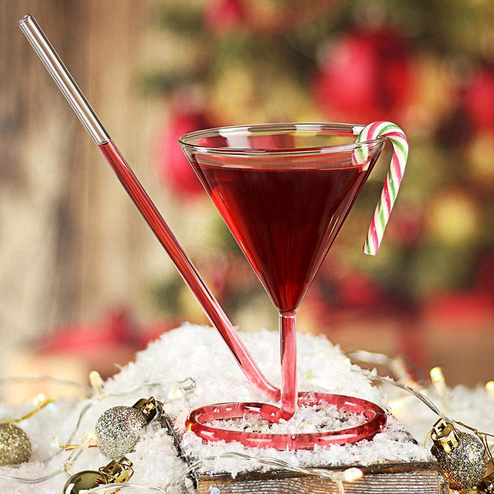 Cocktail glass with spiral straws