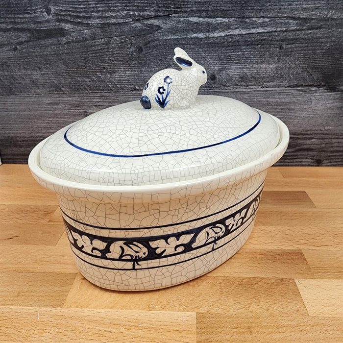 Dedham Pottery Rabbit Oval Covered Vegetable Casserole Dish By Pottery Shed