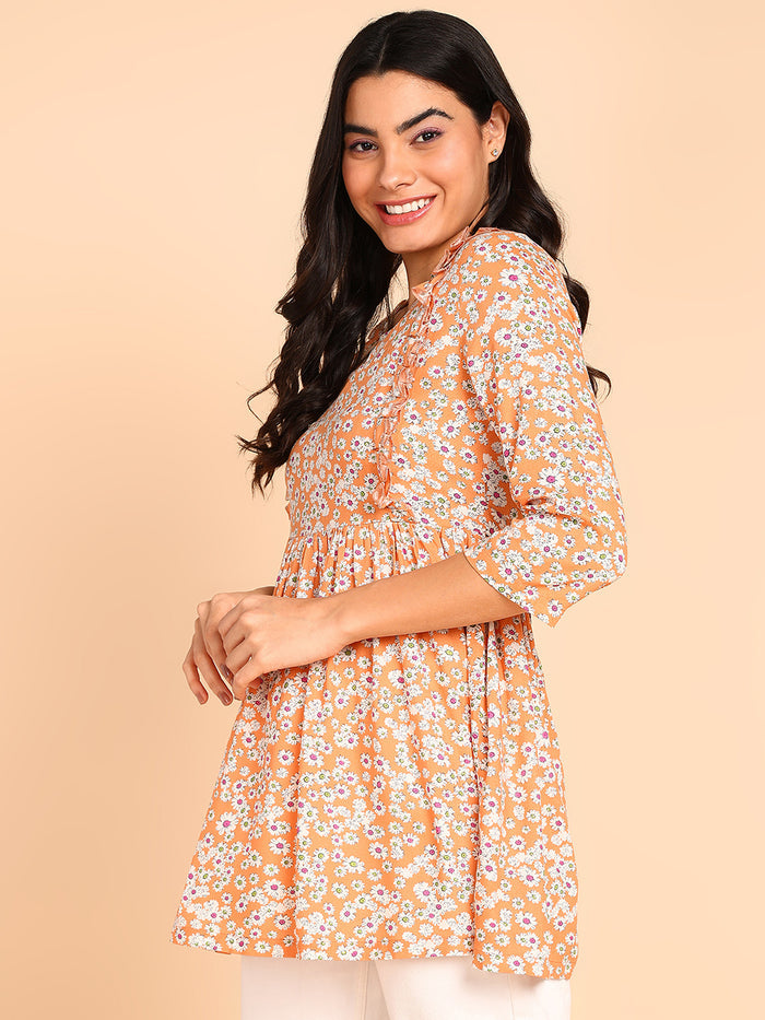Cantaloupe Top neckline; scoop neck is comfortable and supportive.