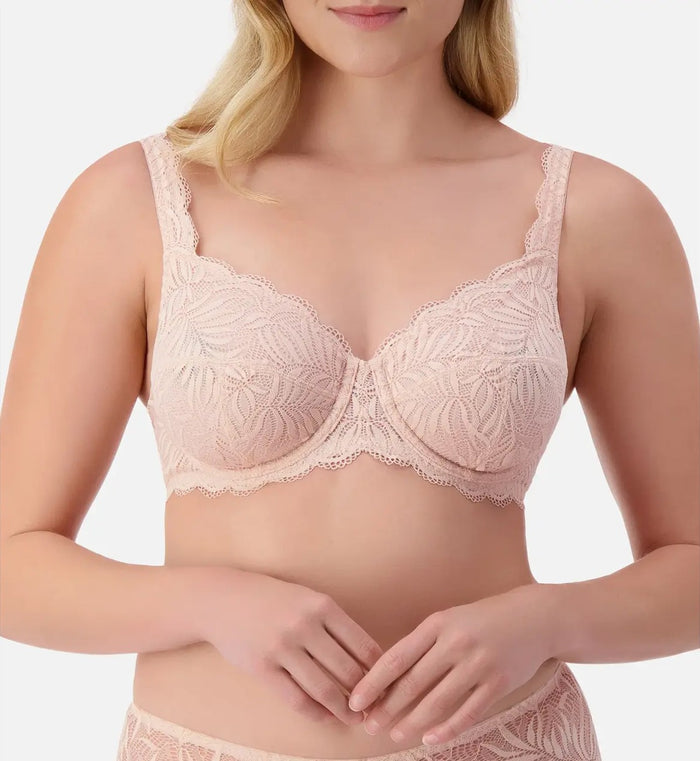BEIGE TRIUMPH ESSENTIAL LACE BALCONETTE BRA