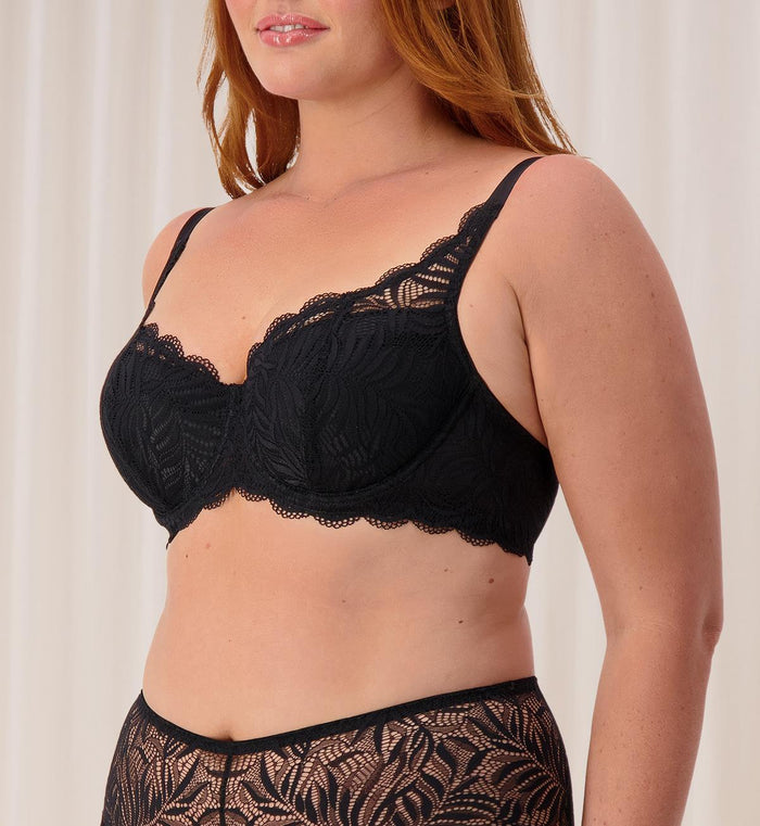 BLACK TRIUMPH ESSENTIAL LACE BALCONETTE PADDED BRA