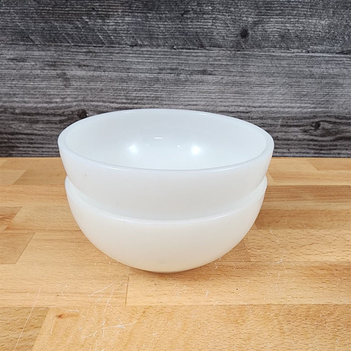 Fire King Anchor Hocking Set of 2 Chili Cereal Bowls Ivory USA