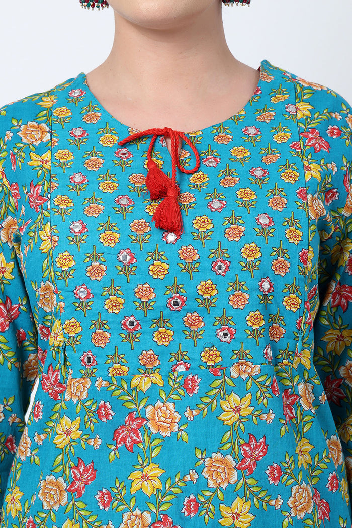 Comfort-focused image of the Floral Ed Zip Cotton Kurta Set, designed for style through pregnancy and postpartum.