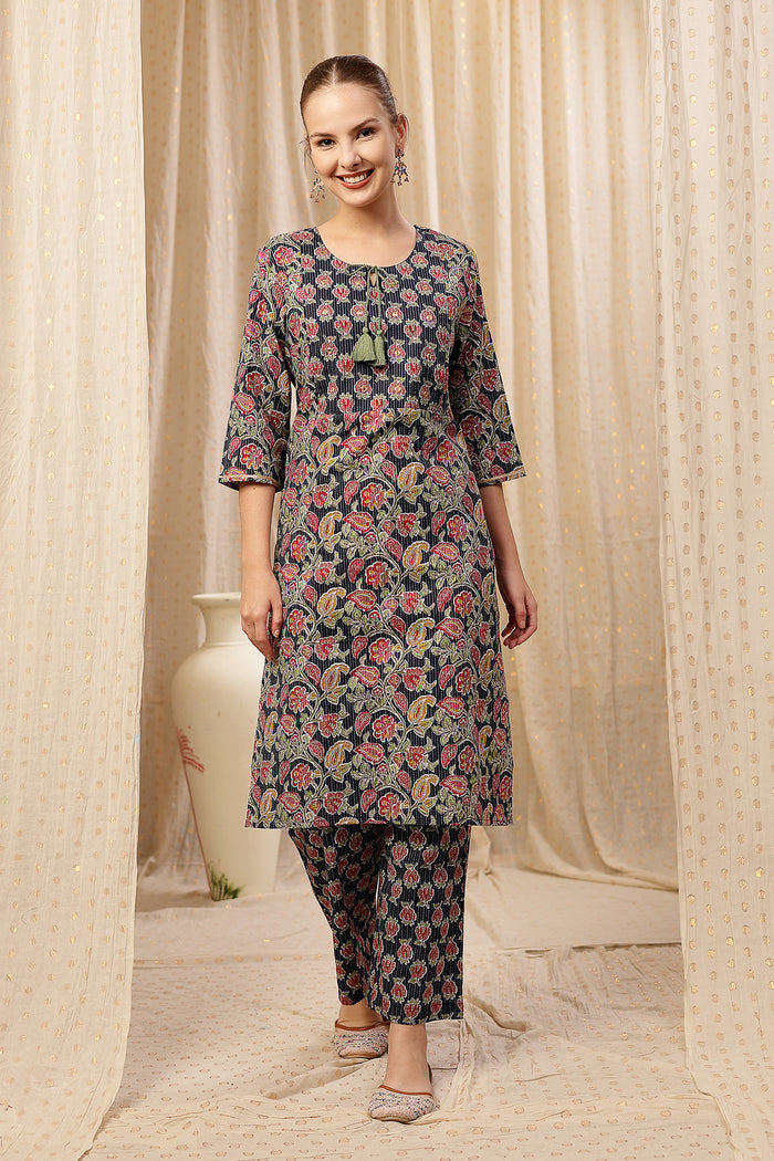 Floral Zip Cotton Cotton Kurta Set: Convenient Feeding for easy nursing, featuring a Relaxed Maternity silhouette.