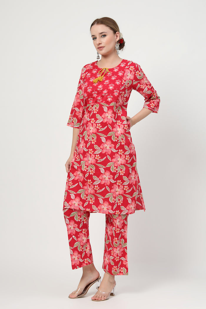 Close-up of the Floral Zip Cotton pattern and soft Cotton fabric texture.