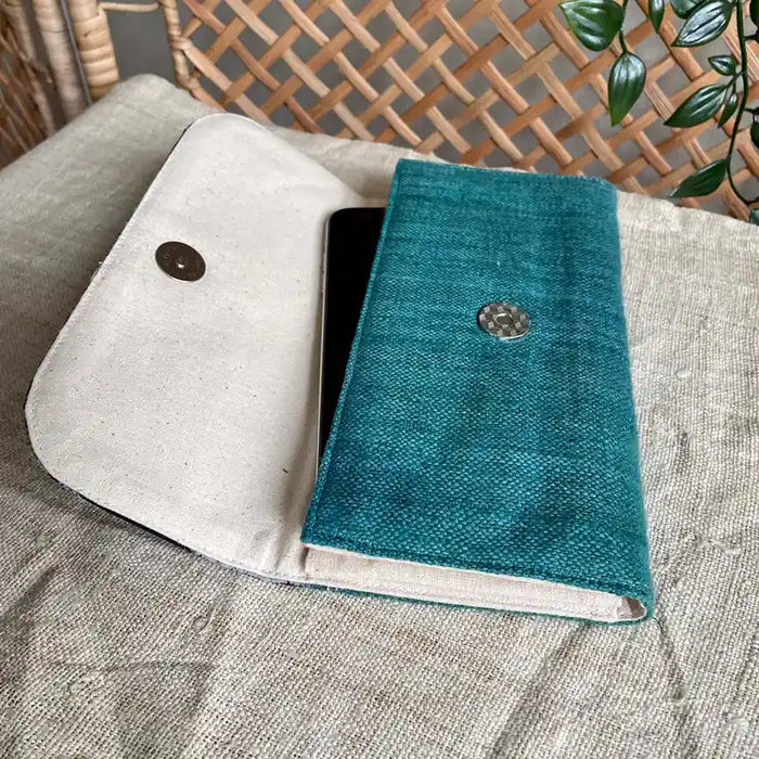 Vindigo long purse turquoise hemp pattern open inside view