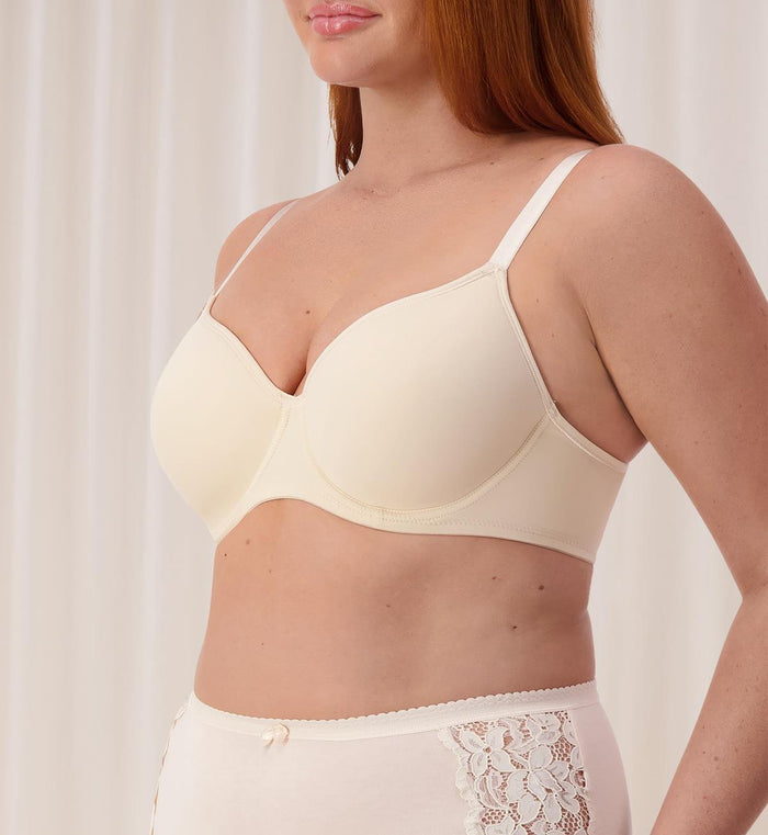 BEIGE TRIUMPH GORGEOUS LUXURY T-SHIRT BRA