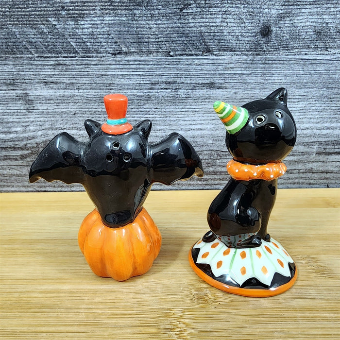 Halloween Salt Pepper Set Pumpkin Jack-o-Lantern Black Cat Bat Ceramic Blue Sky