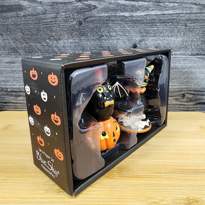 Halloween Salt Pepper Set Pumpkin Jack-o-Lantern Black Cat Bat Ceramic Blue Sky
