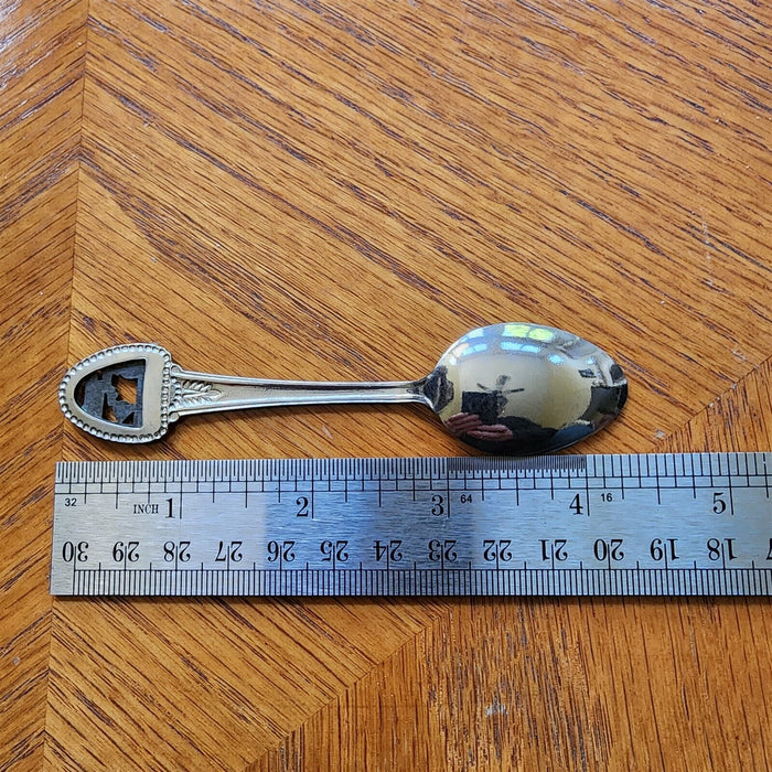 Hawaii Honolulu State Collectible Travel Souvenir Spoon 4.5" Engraved Islands