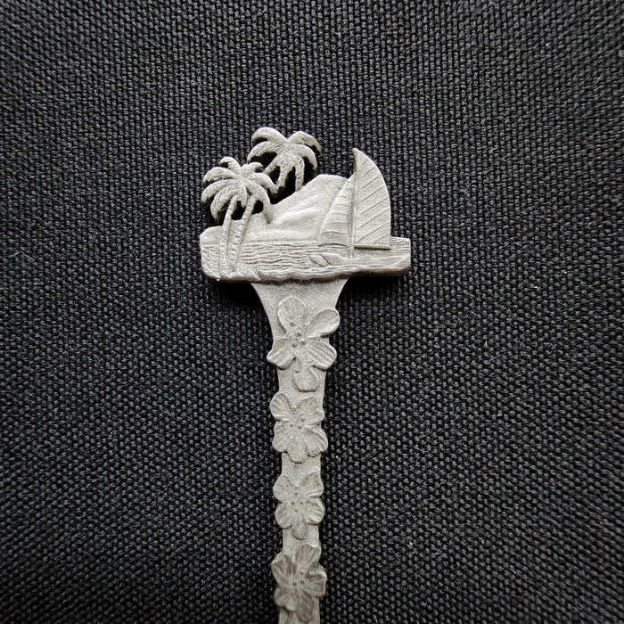 Hawaii Tropical Island Aloha State Collectible Travel Souvenir Spoon USA Vintage