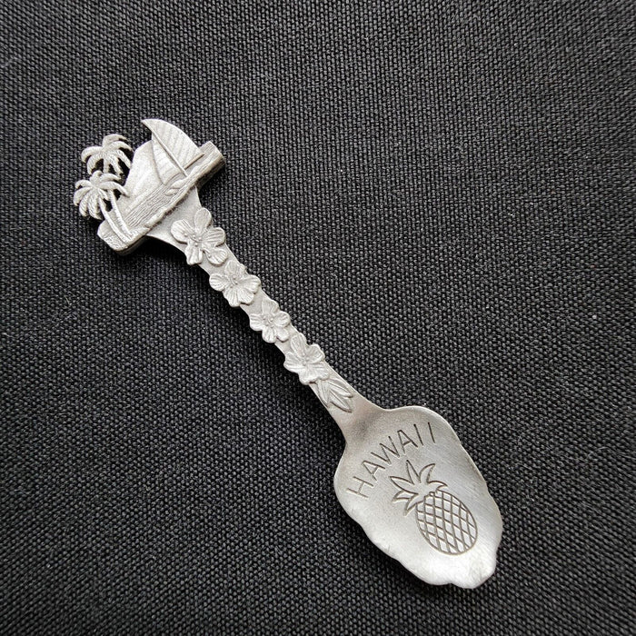 Hawaii Tropical Island Aloha State Collectible Travel Souvenir Spoon USA Vintage