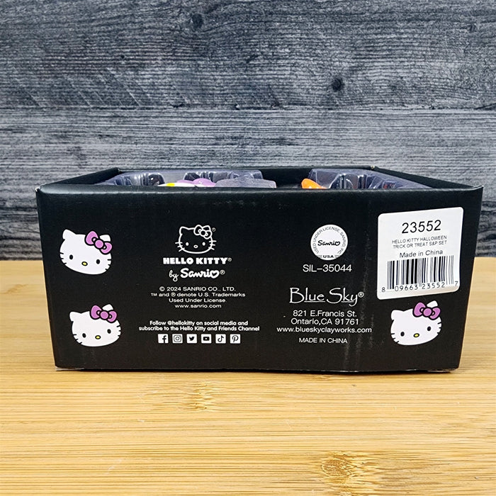 Hello Kitty Halloween Trick Treat Collectible Salt Pepper Set Ceramic Blue Sky