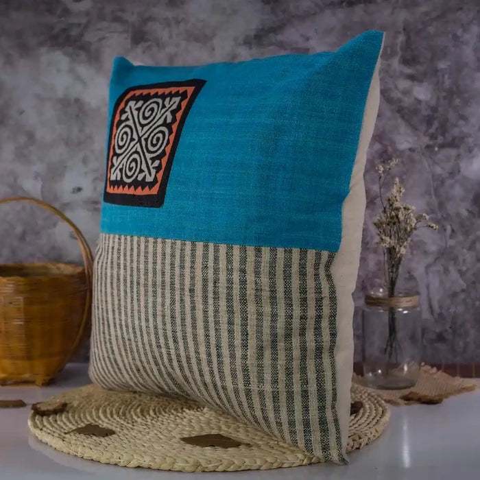 Vindigo cushion cover blue beige spiral angled side view