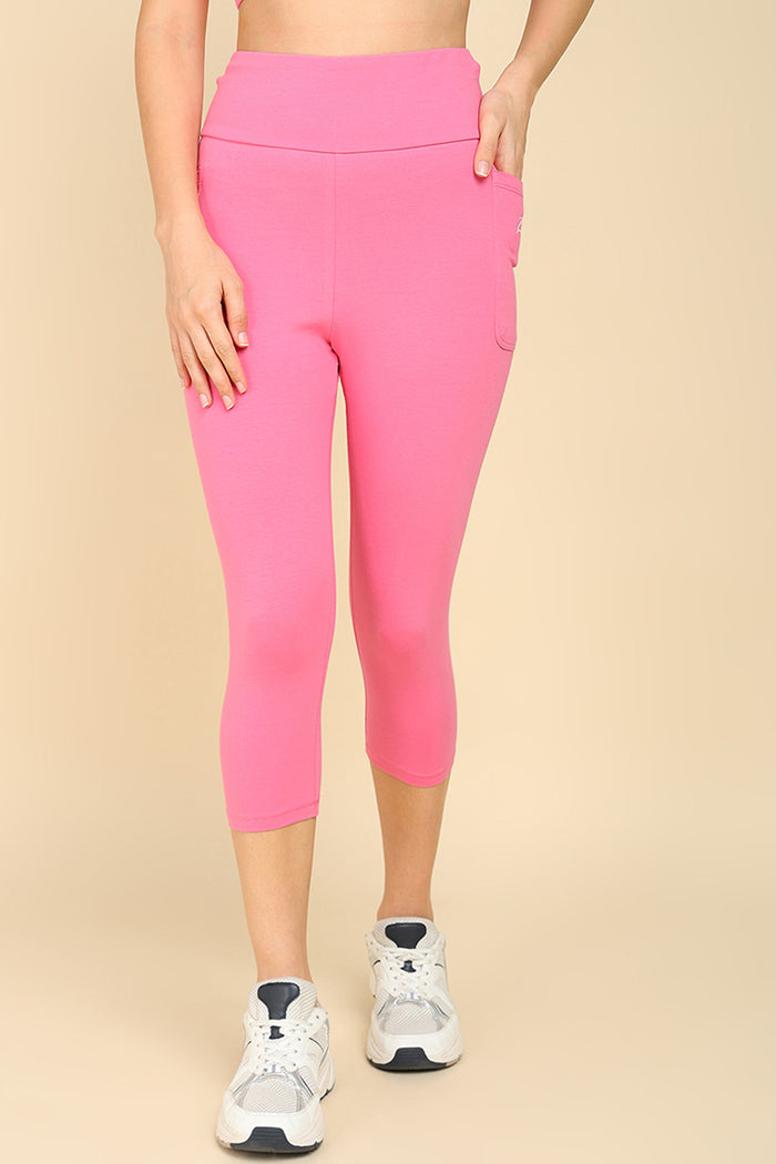 Pink Mom Capri melange fabric; soft material offers ease and breathability.