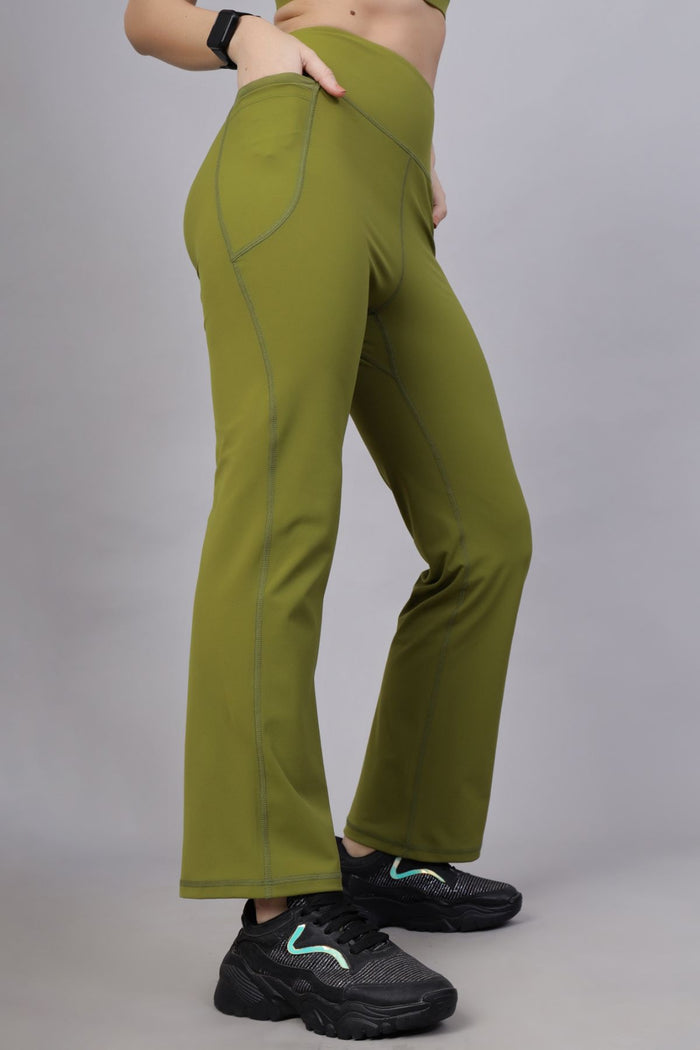 Olive Postpartum Pants pockets; two functional side pockets offer storage.