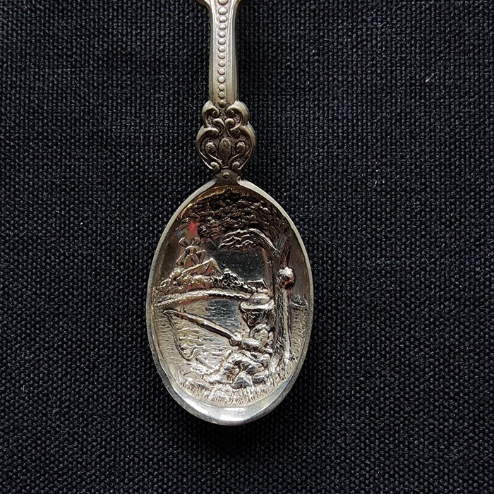 Holland Michigan Windmill Collectible Souvenir Spoon 5" (12cm)
