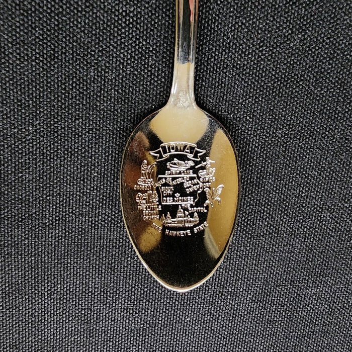 Kalona Iowa Collectible Souvenir Spoon 4.5" (11cm) Amish Buggy