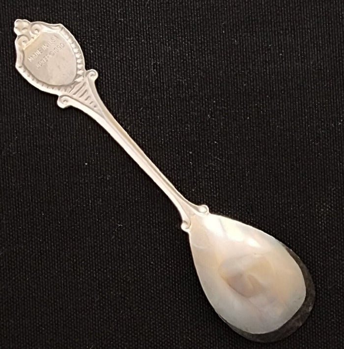 Kauai Garden Island Hawaii State Collectible USA Travel Souvenir Spoon 1990