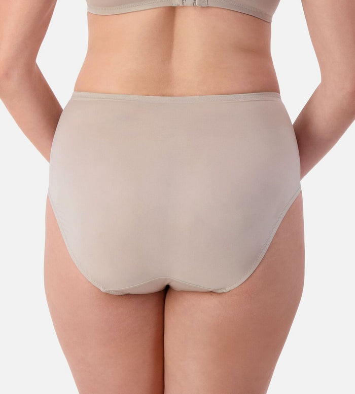 BEIGE TRIUMPH LACY MINIMISER MAXI