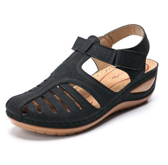 Black / 35