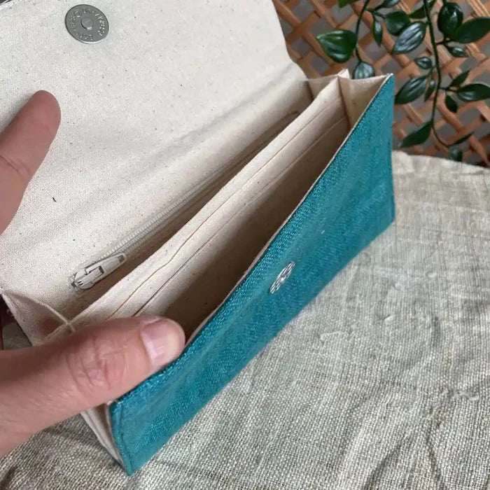 Vindigo long purse turquoise hemp pattern inside detail view