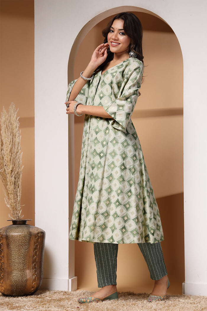 Close-up of the Light Green Gold pattern and soft Modal fabric texture.