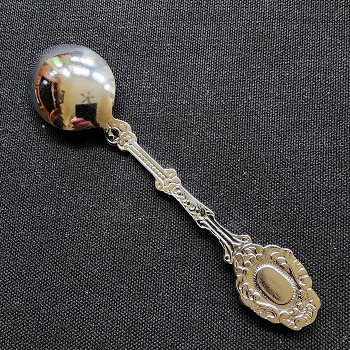 Macau China Collectible Souvenir Travel Spoon 4.75" Administrations Building VTG