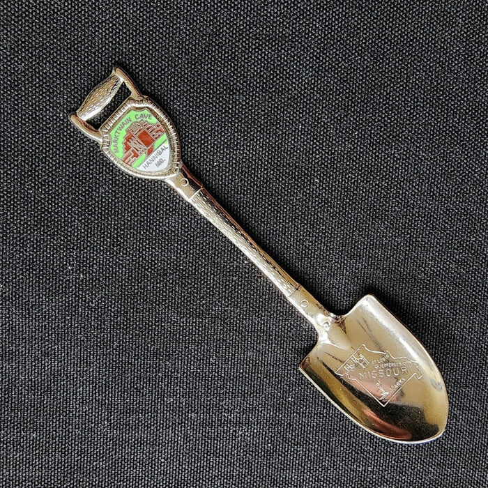 Mark Twain Cave Hannibal Mo Collectible Travel Souvenir Spoon 4.25" (11cm) 1980
