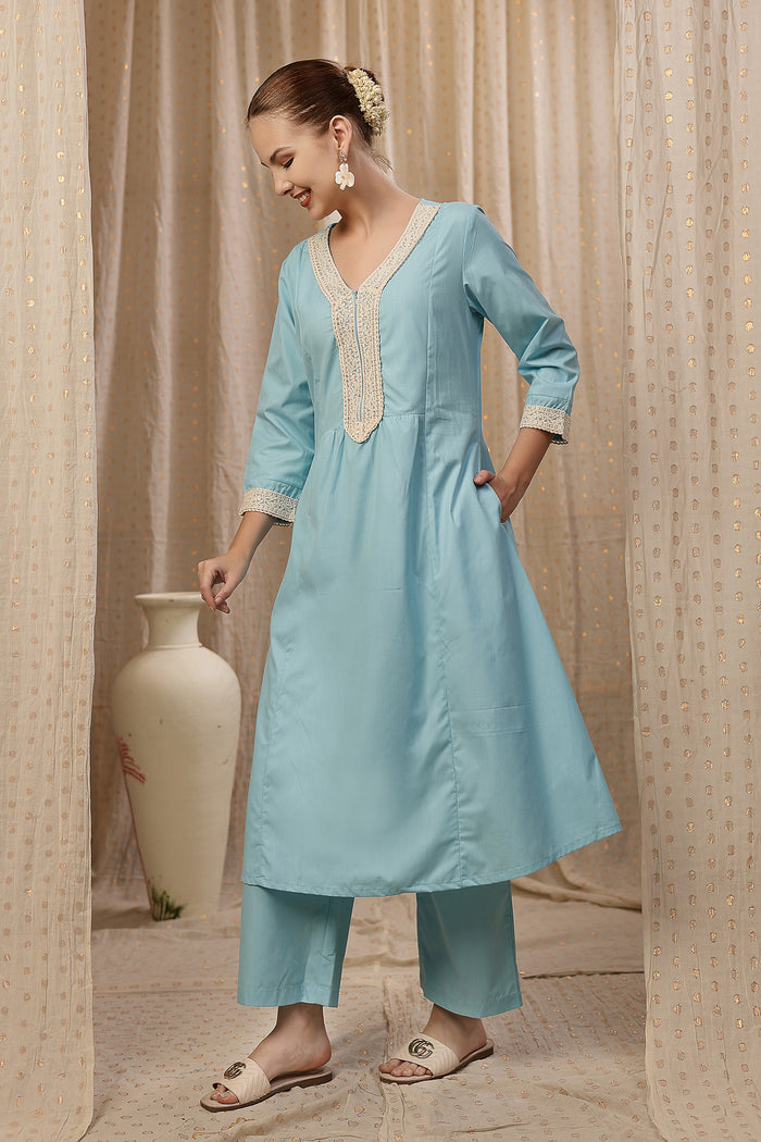 Comfort-focused image of the Cotton Cotton Kurta Pant Set, designed for style through pregnancy and postpartum.