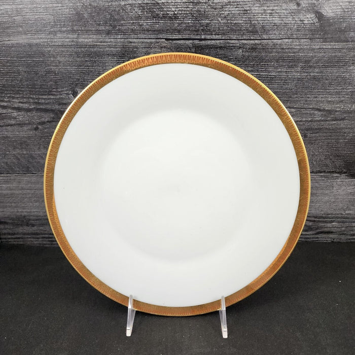 Milton by Noritake Dinner Plate 10 1/2" Red Triangles with Gold Trim Dishware