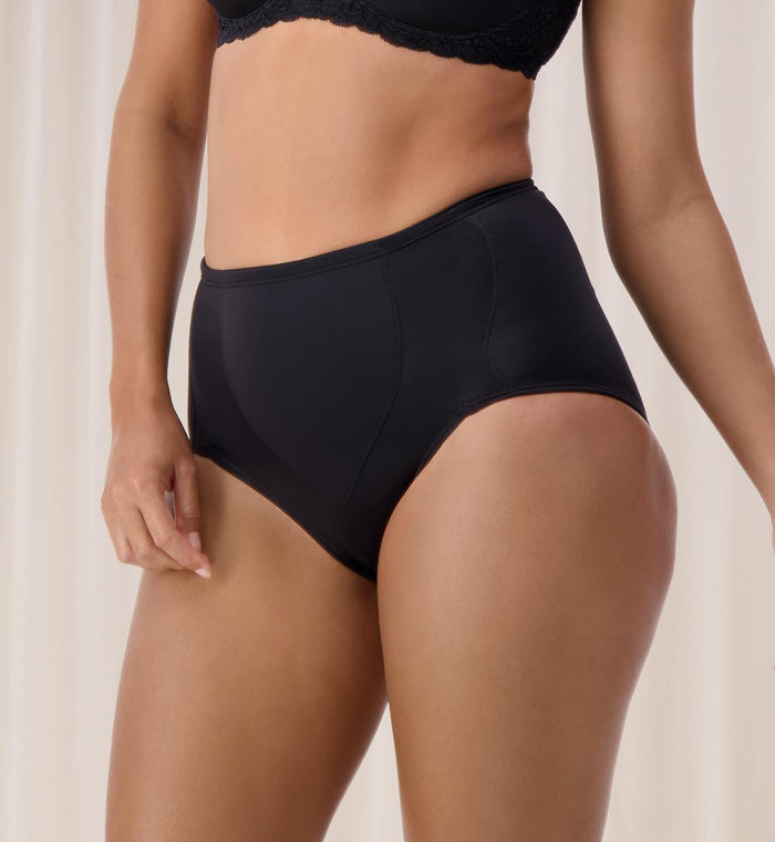 BLACK TRIUMPH MINIMISER HIPS PANTY