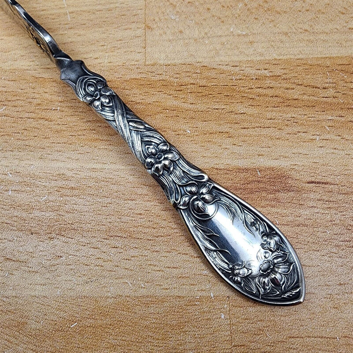 Narcissus by Oneida Silver 1908 Flat Twisted Handle Master Butter Knife flatware
