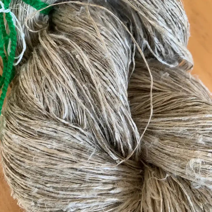 Ekologiskt Hampagarn i Rå Fibertextur – H’mong Traditioner