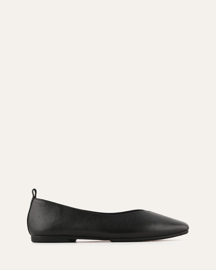 BLACK BALLET FLATS