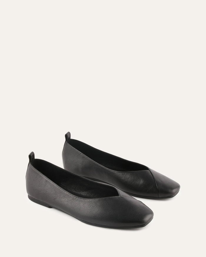 BLACK BALLET FLATS