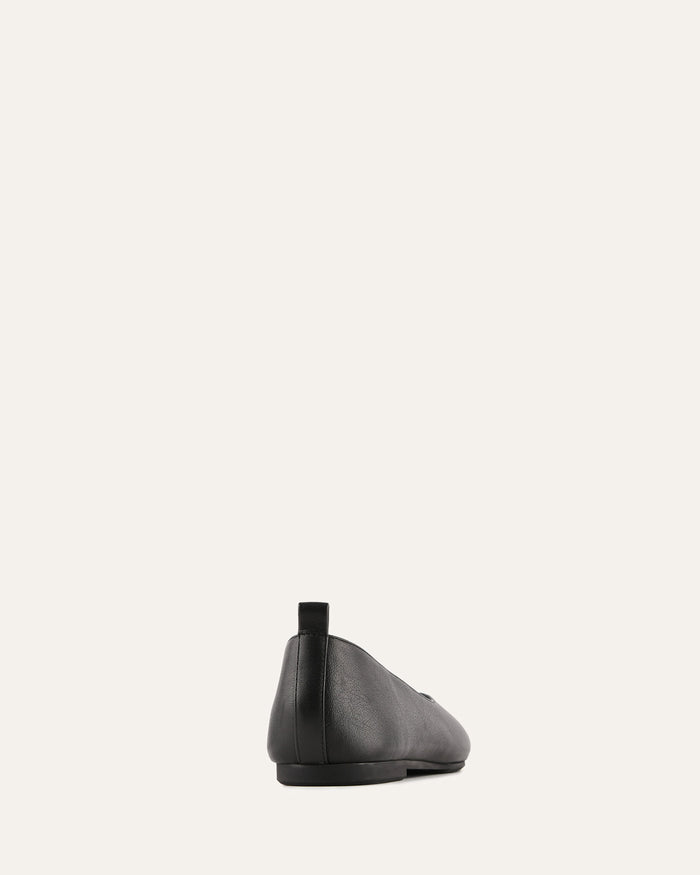 BLACK BALLET FLATS