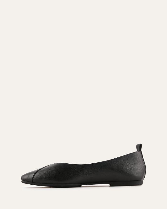 BLACK BALLET FLATS