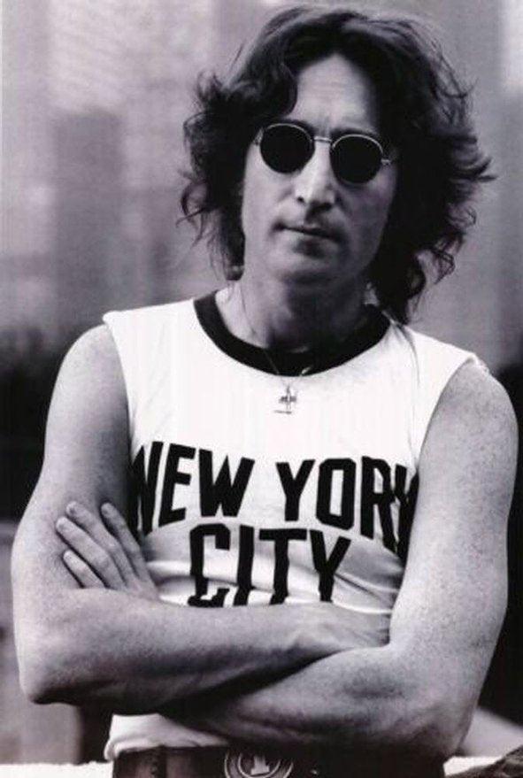 NYC New York City Walls and Bridges Pose Cut-Off T-shirt-tvso