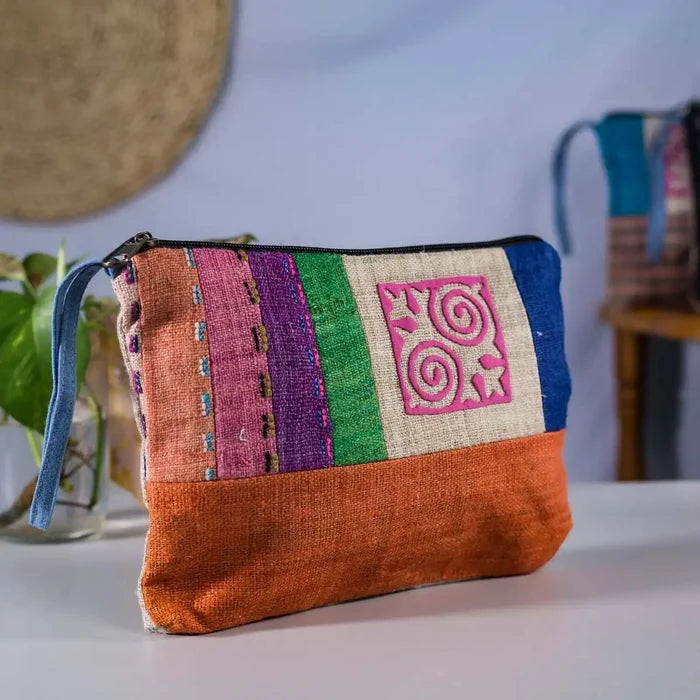 4_8473-vindigo-cosmeticbag-orangepink-hemp-embroidered-front-2.webp