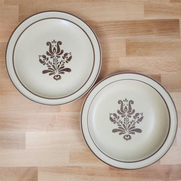 Pfaltzgraff Village Salad plate Small 6 3/4â€ Set of 2 Tan Brown Castle Mark