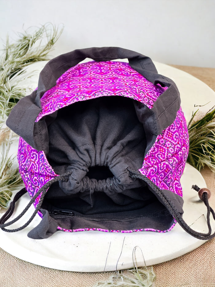 Purple heart motif embroidery shoulder bag with string to close