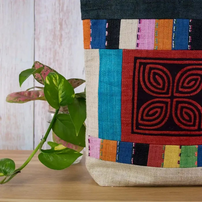 Vindigo shoulder bag teal hemp red spiral patch side view