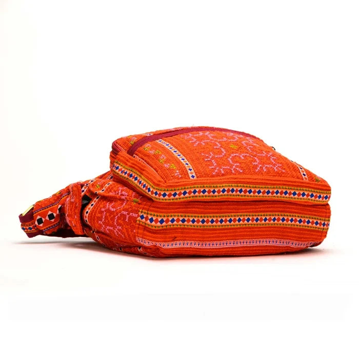 Vindigo shoulder bag red linen tribal embroidery bottom view